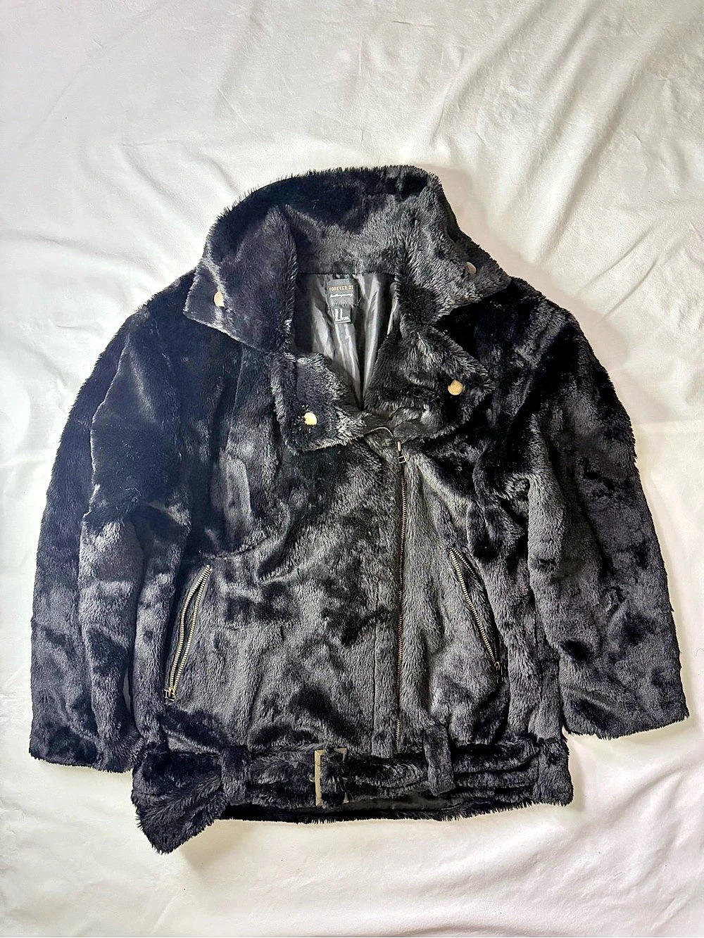 Forever 21 Faux Fur Jacket in Black Size Medium